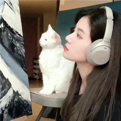 模仿女孩